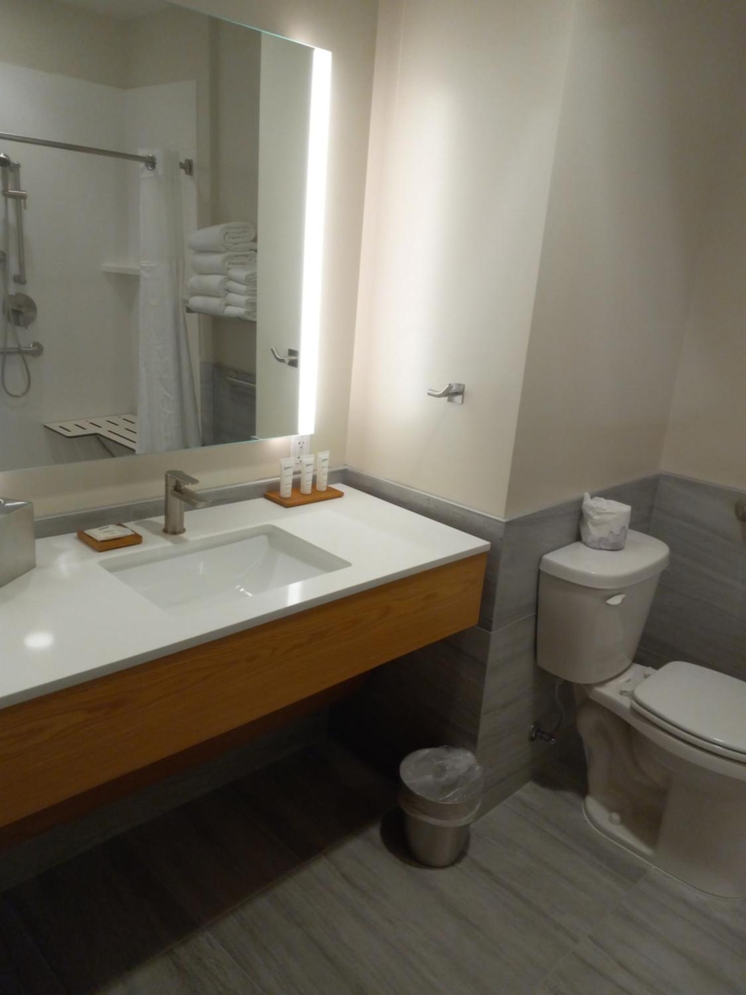 Radisson Hotel Pendleton Airport Extérieur photo