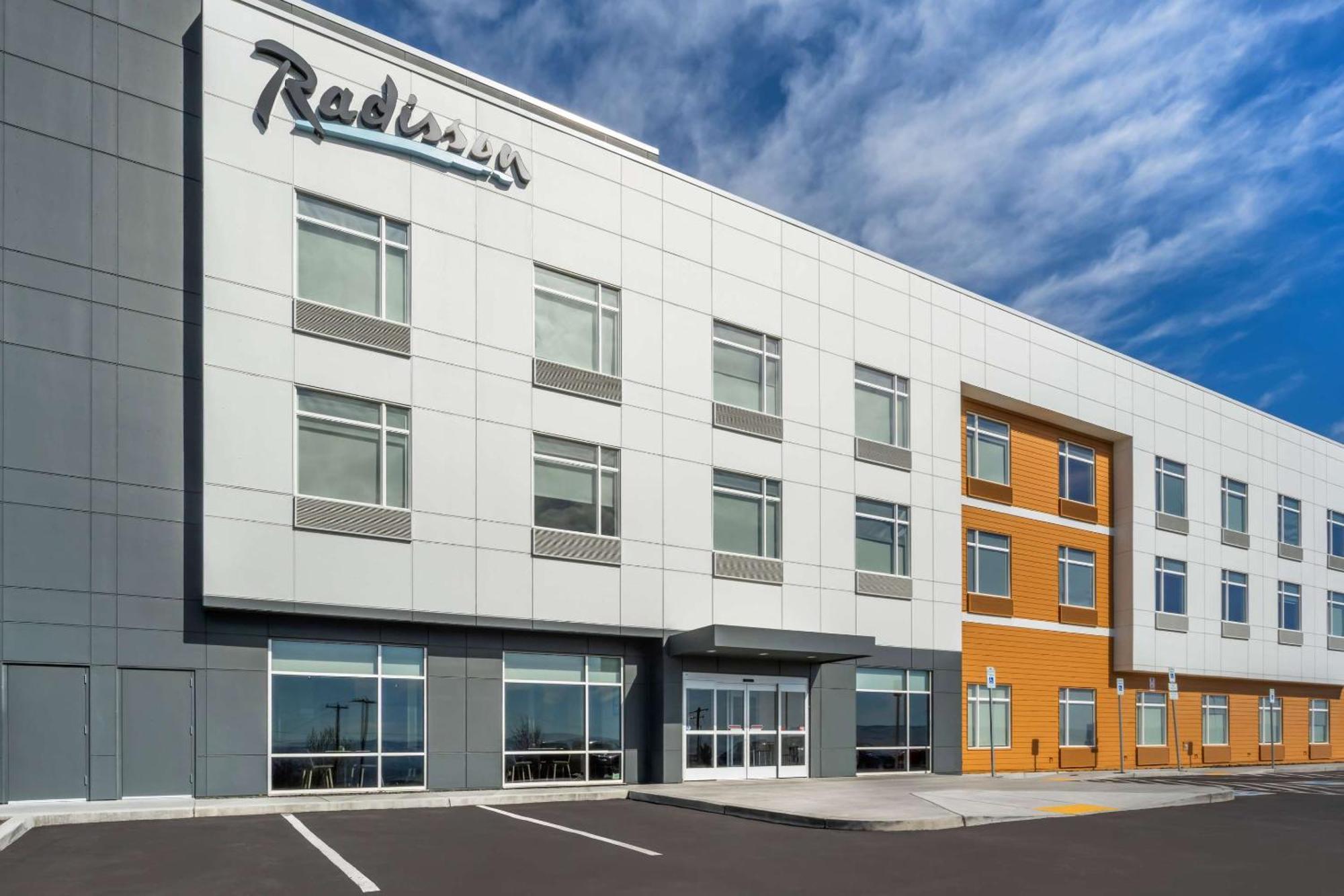 Radisson Hotel Pendleton Airport Extérieur photo